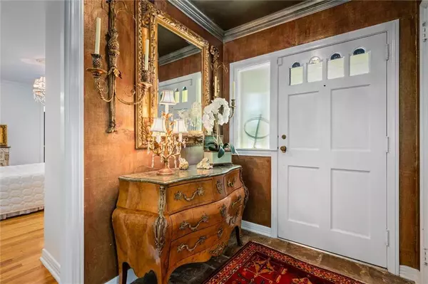 Mobile, AL 36609,270 Jackson DR