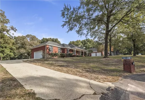 3860 Remington CT, Mobile, AL 36618