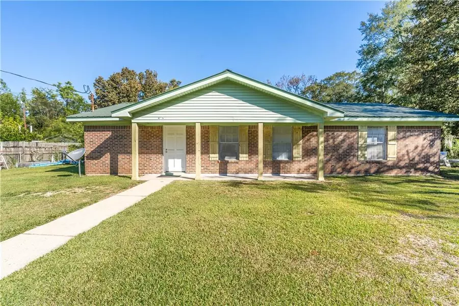 570 Mcbride CIR S, Axis, AL 36505