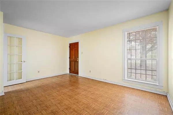 Mobile, AL 36619,6641 Merlin DR