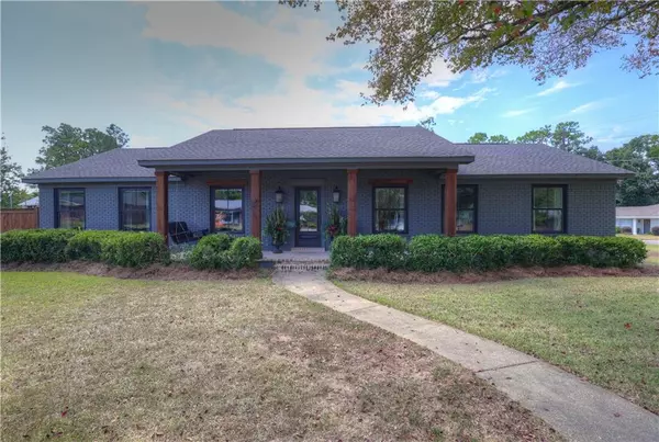 Fairhope, AL 36532,550 Jan DR