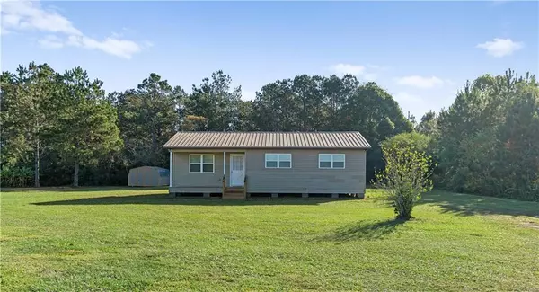 21490 Brewton RD, Robertsdale, AL 36567