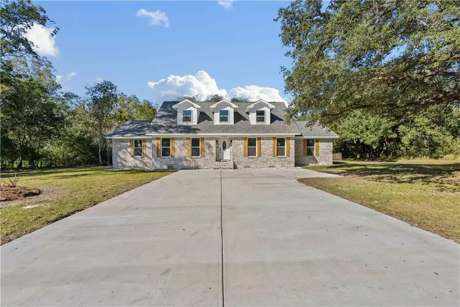 3158 Lees LN, Mobile, AL 36693