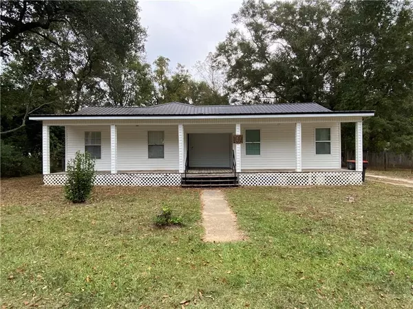 102 Banyan ST W, Bay Minette, AL 36507