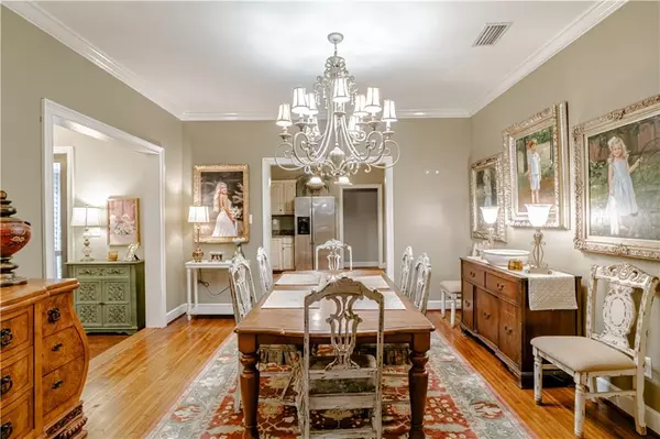 Mobile, AL 36618,2880 Crabtree LN E