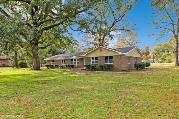 4811 Outlaw RD, Eight Mile, AL 36613