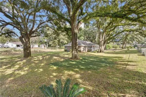 Theodore, AL 36582,8032 Live Oak CIR N