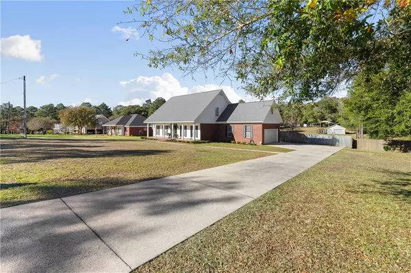 Semmes, AL 36575,2425 Roseland DR