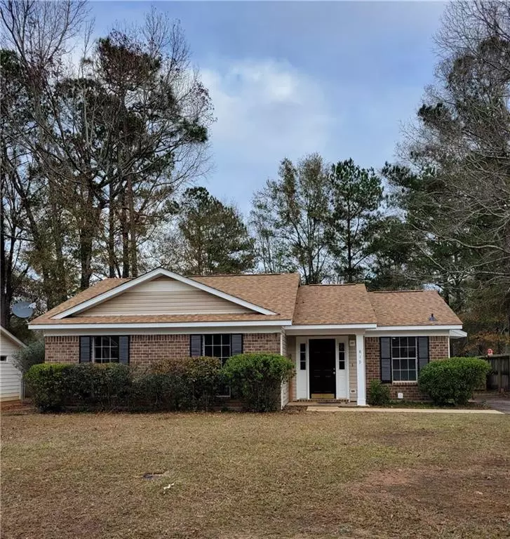 Mobile, AL 36608,819 Hale RD