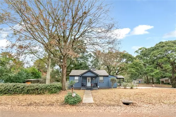 Mobile, AL 36608,5100 Pineview LN S