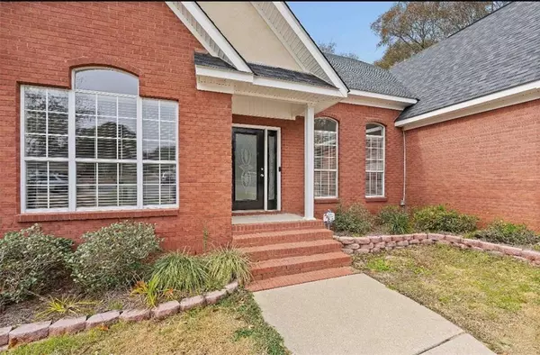 Mobile, AL 36695,8411 Barrington Woods CT W