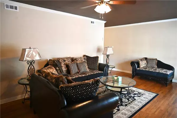 Mobile, AL 36606,2873 Sherwood DR S