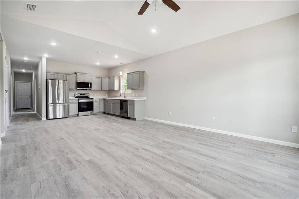 Eight Mile, AL 36613,5880 Powe Estates DR