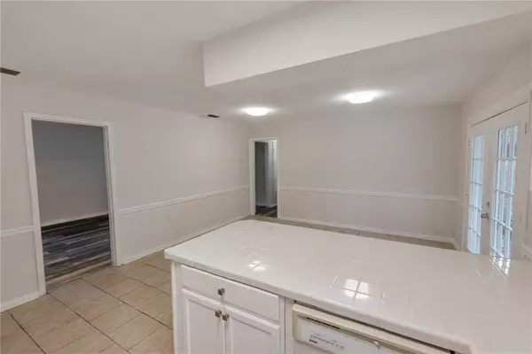 Mobile, AL 36618,4304 Benson DR