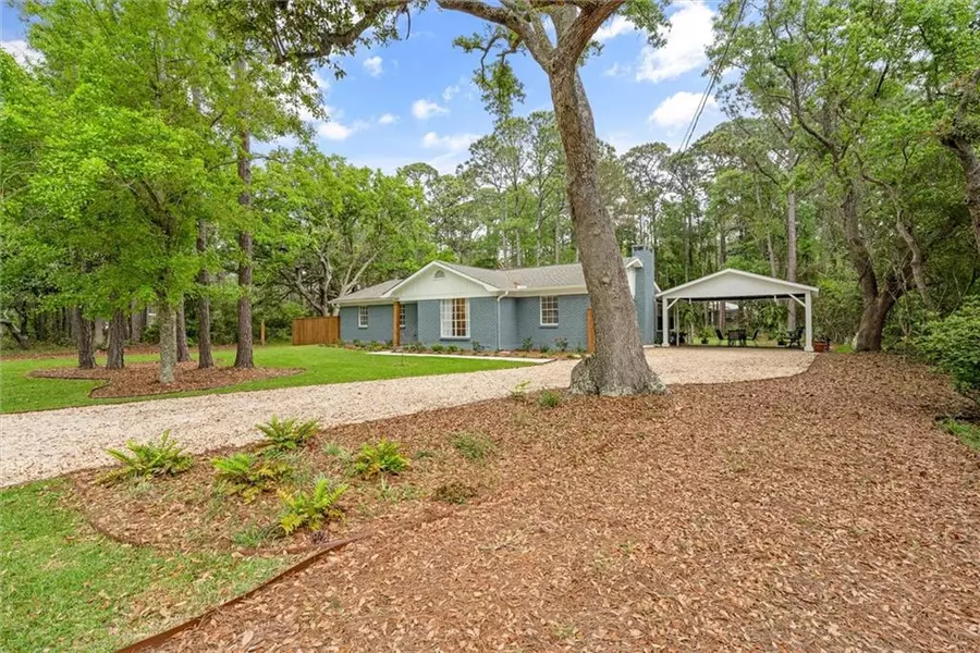 110 Forney Johnston DR, Dauphin Island, AL 36528