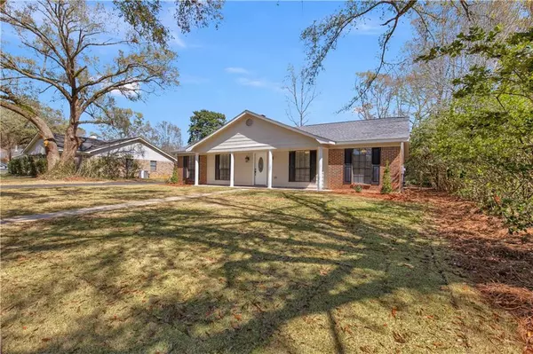 Mobile, AL 36609,1517 Longwood RD