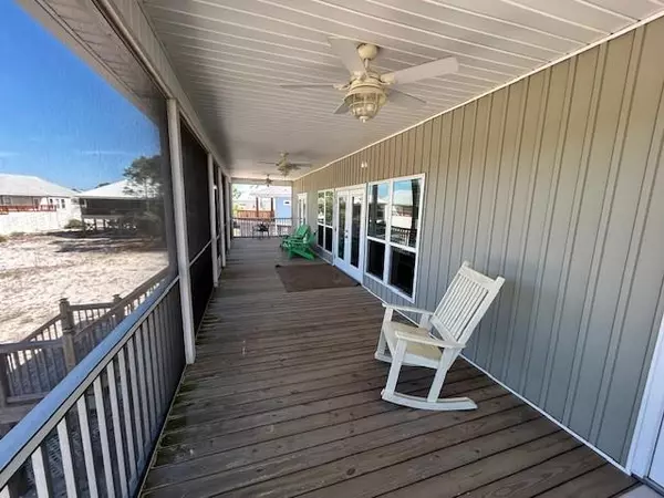 Dauphin Island, AL 36528,202 Lenora CT