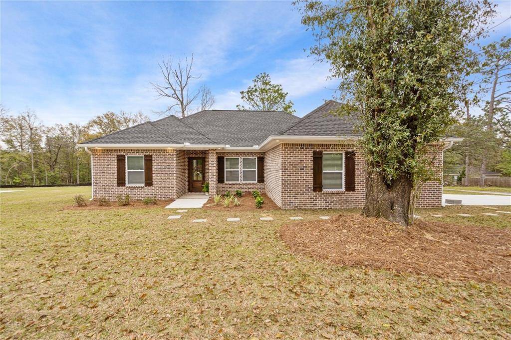 8026 Ridge RD, Saraland, AL 36571