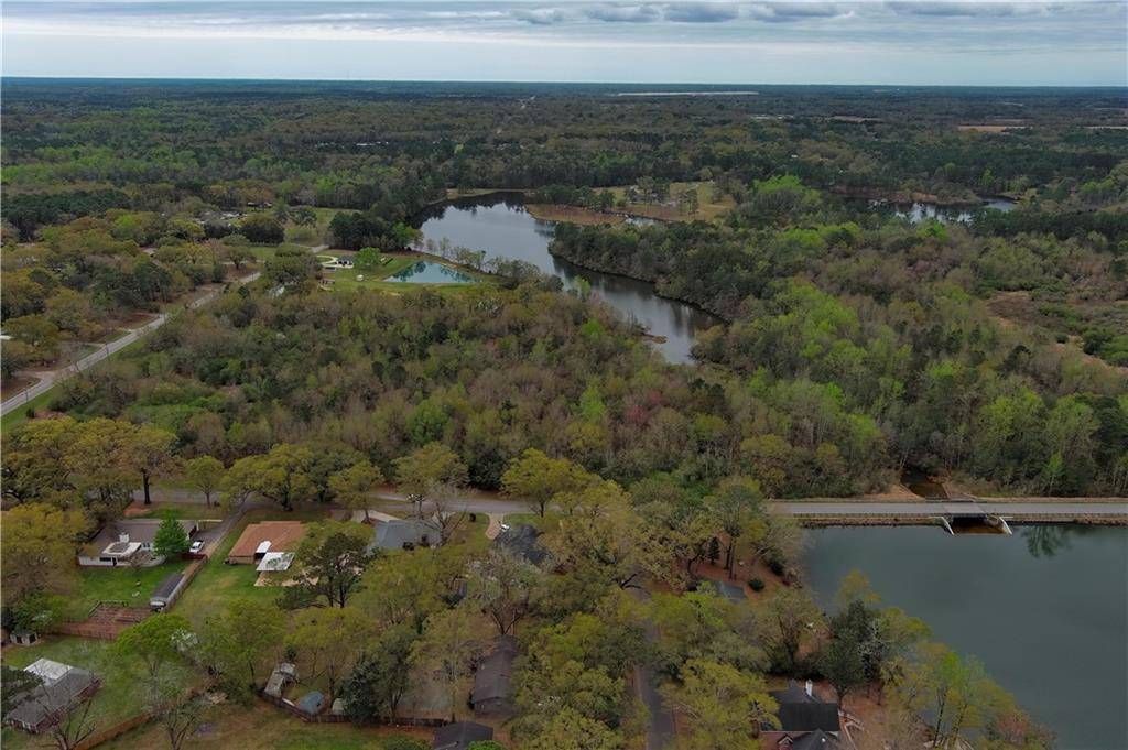 Theodore, AL 36582,5690 Mcdonald RD