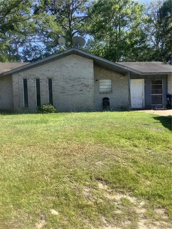 1909 University ST,  Gautier,  MS 39553