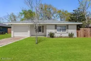 502 Amar ST, Waveland, MS 39576