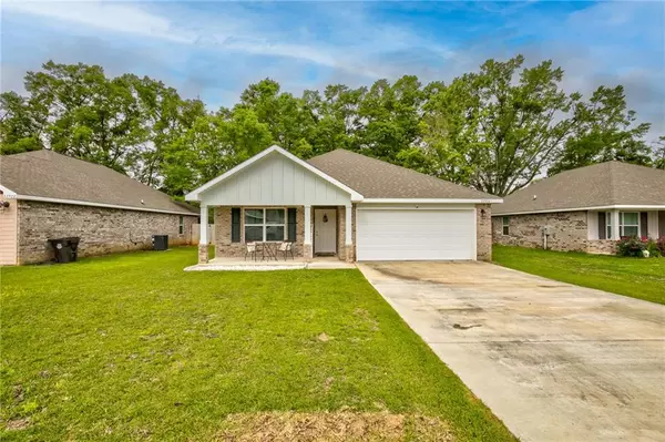 Robertsdale, AL 36567,22916 Lance DR