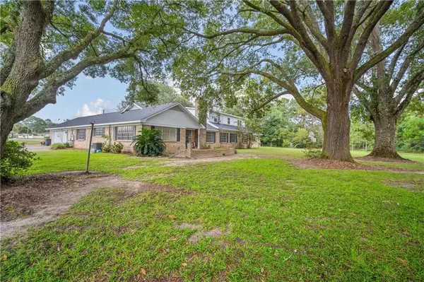 Irvington, AL 36544,7783 Hillside DR N