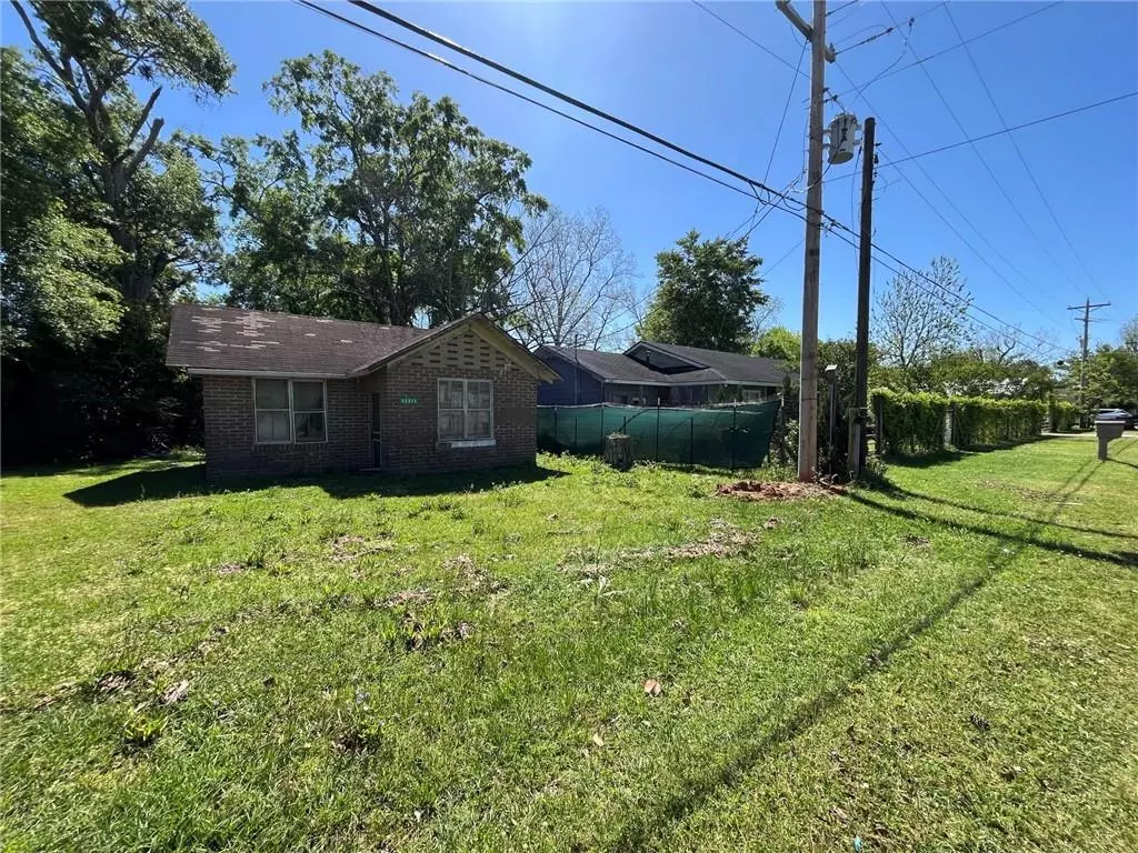 Robertsdale, AL 36567,22214 Pine ST