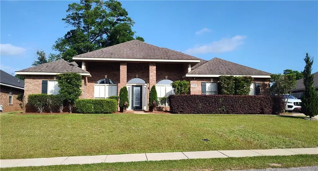 2218 Fernwood LOOP W, Semmes, AL 36575