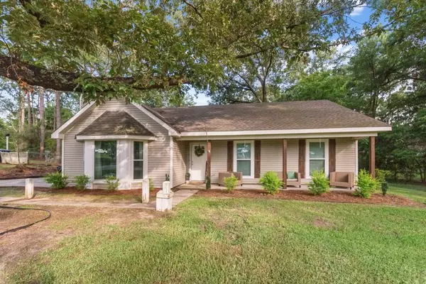 10361 Northhill CT, Mobile, AL 36695