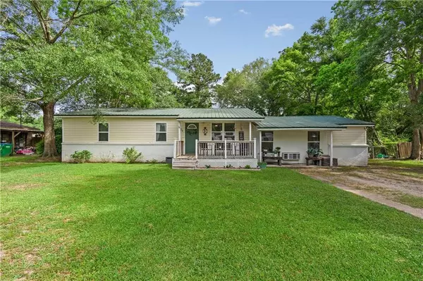 304 Bayou AVE, Saraland, AL 36571