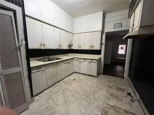 Mobile, AL 36603,554 Cedar AVE