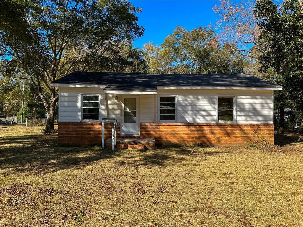 Mobile, AL 36608,1321 Hubert Pierce RD