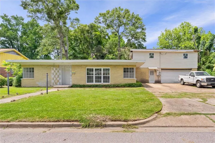 2008 Jones AVE, Mobile, AL 36617