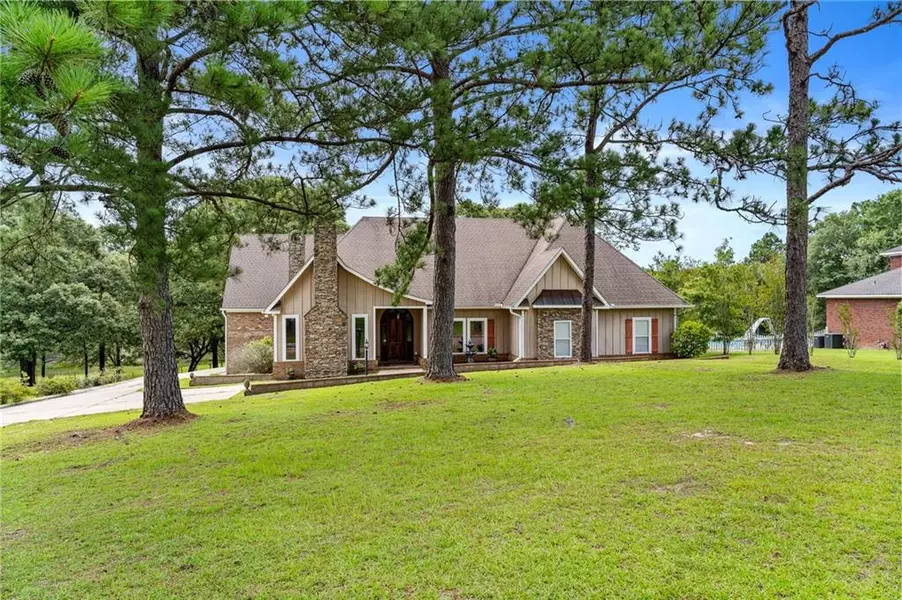 2660 Meadow Lake RD, Semmes, AL 36575