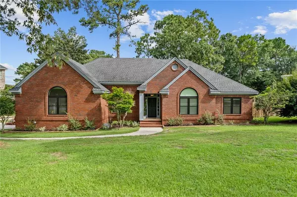 4 Cora Slocomb DR, Spanish Fort, AL 36527