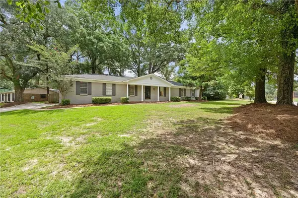 6141 Coronado DR, Mobile, AL 36693