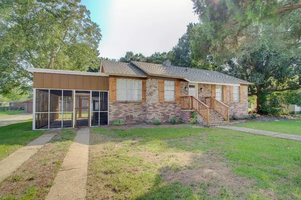 Chickasaw, AL 36611,84 Lee ST