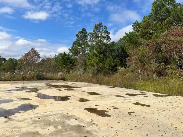 Foley, AL 36535,17058 Foley Beach Expressway
