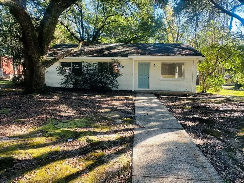 5675 Renn ST, Mobile, AL 36618