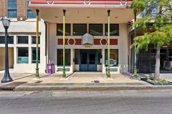 Mobile, AL 36602,208 Dauphin ST #A