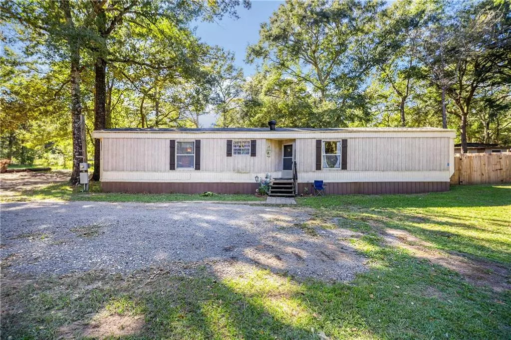 Theodore, AL 36582,6230 Hunters Pointe DR E