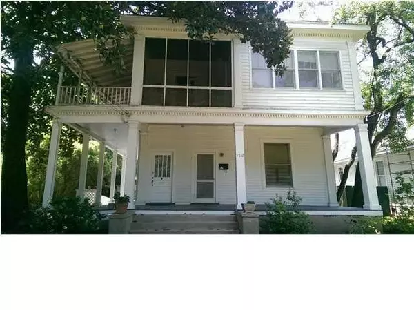 1867 Old Government ST, Mobile, AL 36606