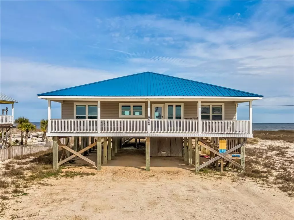 Dauphin Island, AL 36528,2904 Bienville BLVD