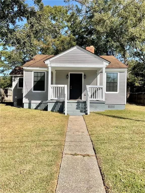 2054 Victory DR E, Mobile, AL 36606