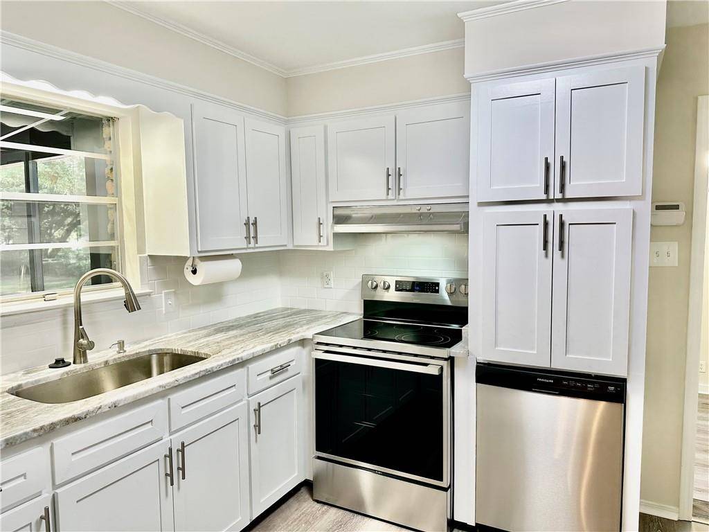 Mobile, AL 36618,2117 Morganthau DR