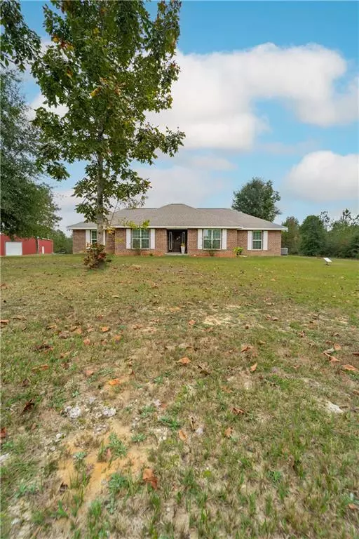 11239 Gulfcrest RD, Chunchula, AL 36521