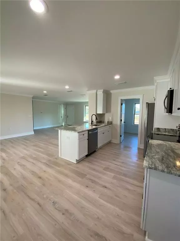 Saraland, AL 36571,832 Shelton Beach RD