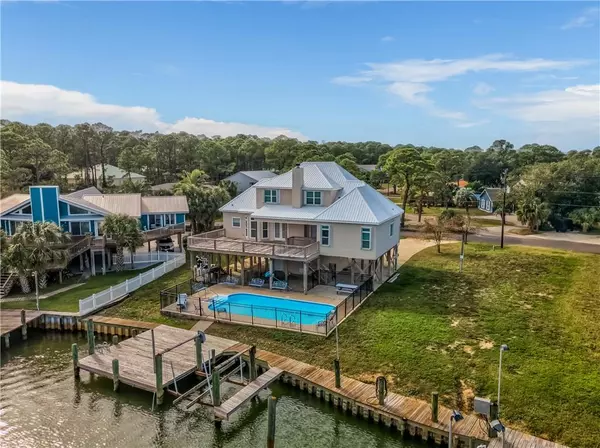 504 Buchanan DR, Dauphin Island, AL 36528