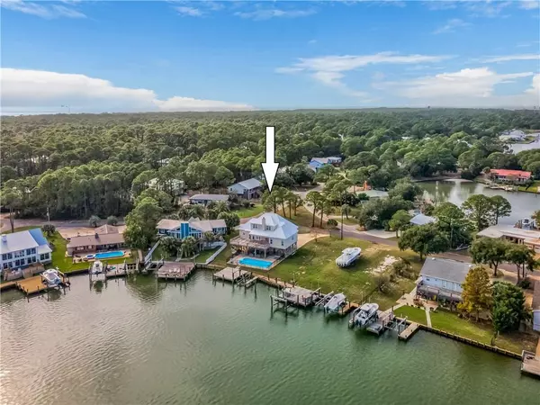 504 Buchanan DR, Dauphin Island, AL 36528